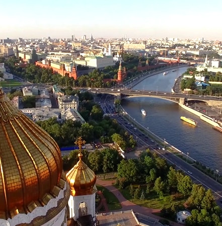 Изображение с панорамным видом Москвы.