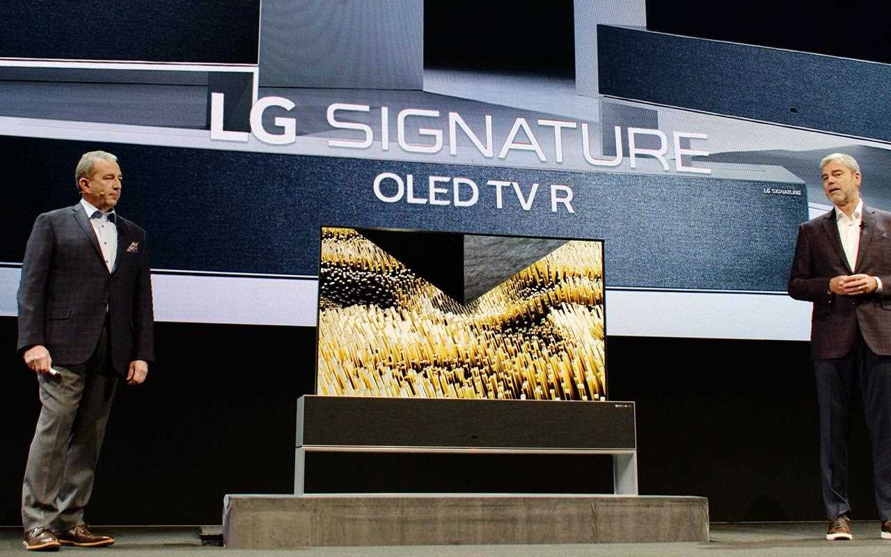 LG SIGNATURE OLED TV R visades på CES 2019 och de revolutionerande funktionerna – som att den försvinner med bara ett knapptryck – gjorde den till en verklig attraktion | Läs mer i LG MAGAZINE