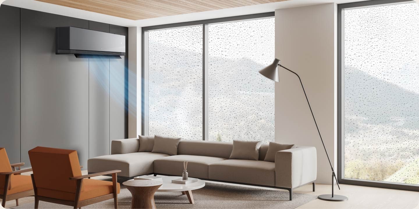 Klimatizácia LG s komfortným ovládaním vlhkosti upravuje prúd vzduchu – pri 80 % vlhkosti pracuje výkonne a pri 60 % slabšie.