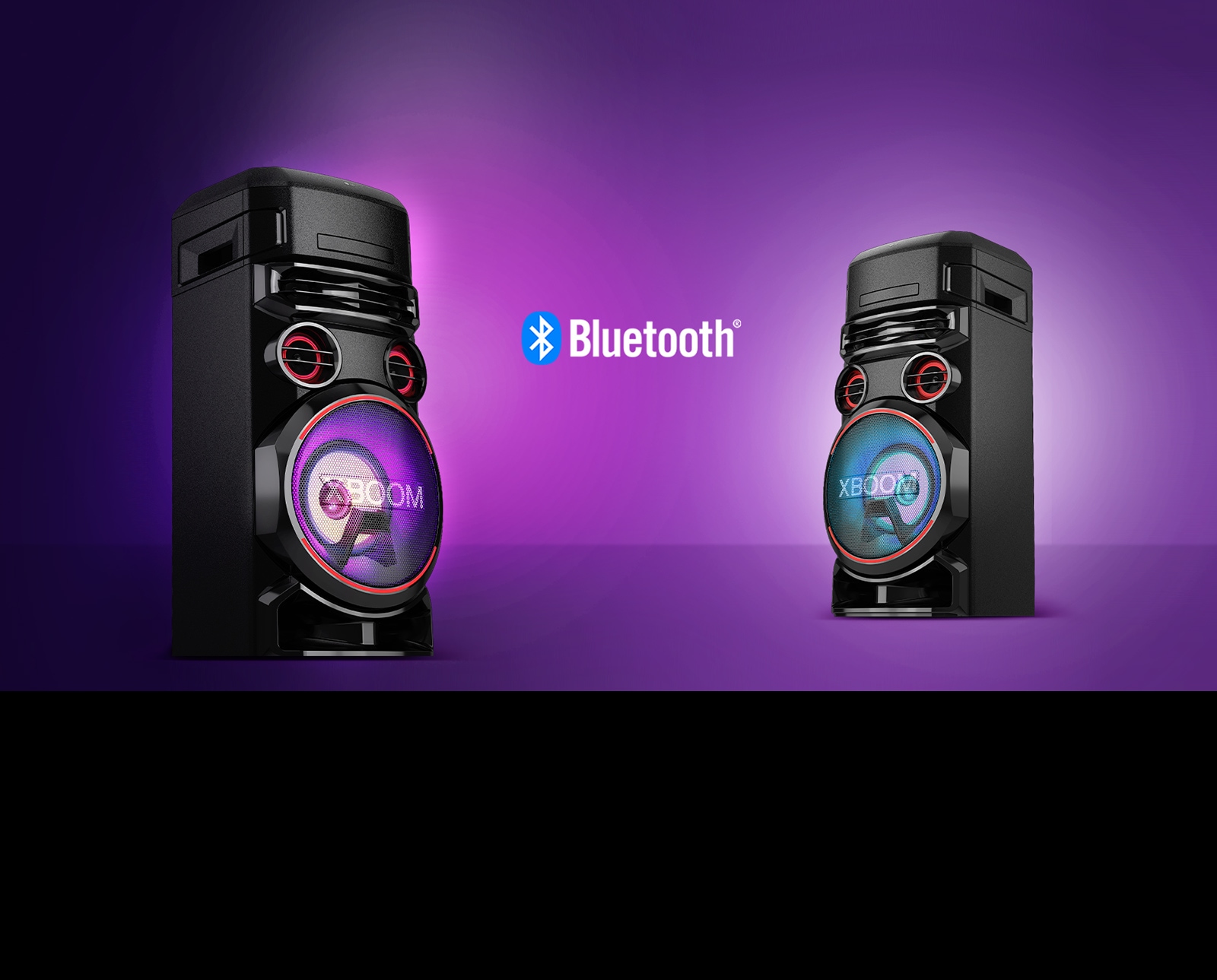 Dva reproduktory LG XBOOM otočené diagonálne smerom k sebe na purpurovom pozadí s logom Bluetooth uprostred.