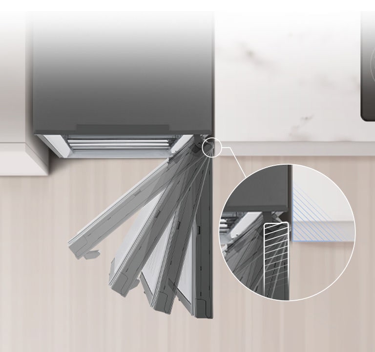 Vrchný pohľad na chladničku inštalovanú pri stene s nulovým presahom pántu dverí.