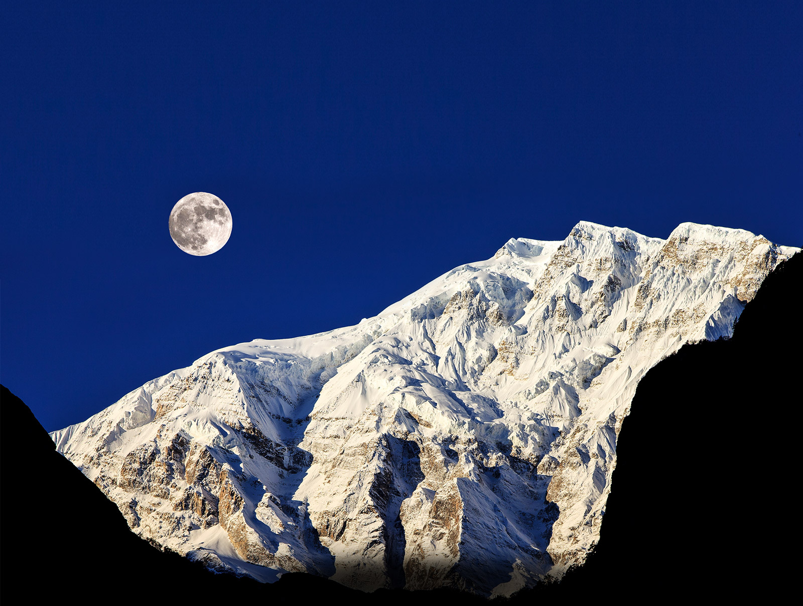 Krištáľovo čistý obraz vďaka Full Array Dimming1