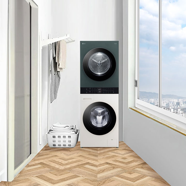 Model Washtower je umiestnený na balkóne v odtieňoch bielej.