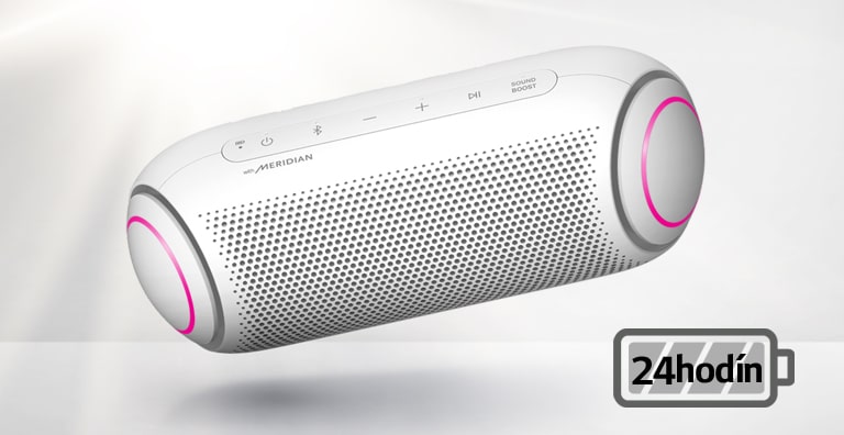 LG XBOOM Go naklonený doľava sa vznáša vo vzduchu. Osvetlenie basového reproduktora je purpurové.