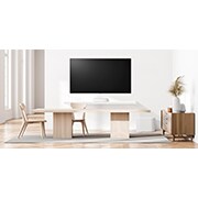 LG Soundbar QP5W, Pohľad spredu na Sound Bar a subwoofer v jedálni, QP5W, thumbnail 5