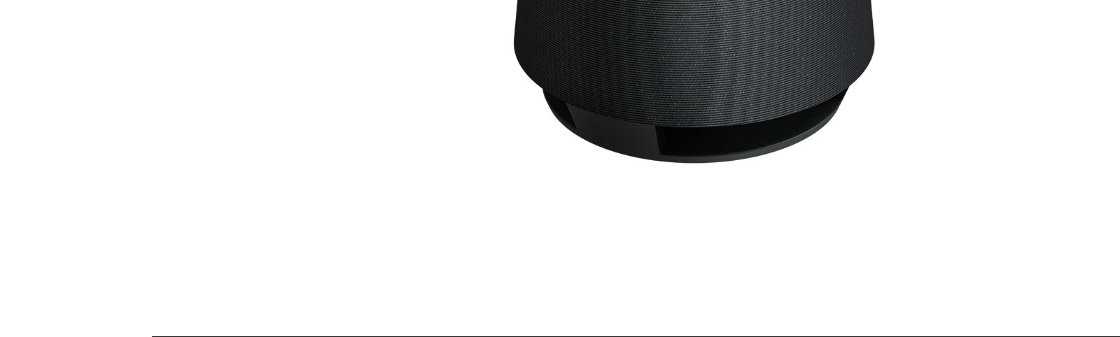 Obrázok zobrazujúci basový kanál v spodnej časti reproduktora XBOOM 360.