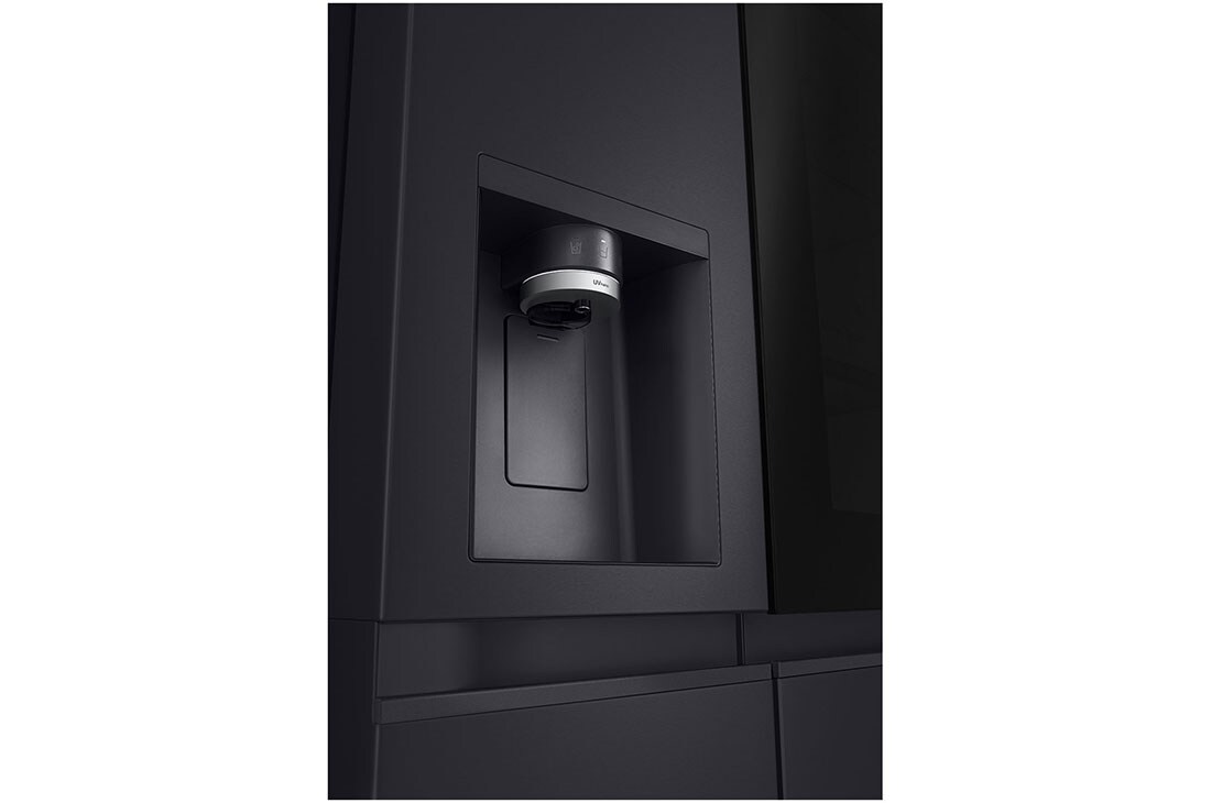 LG Americká chladnička LG | C | 623 l | DoorCooling+™ | UVnano™ | InstaView Door-in-Door™, One side open view with food, GSGE91EVAC, thumbnail 5