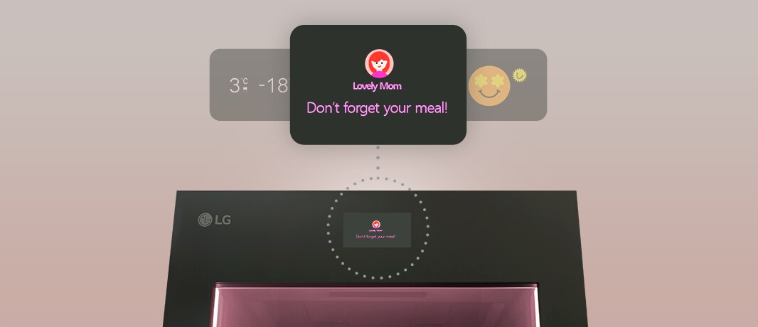 Obrázok, ktorý vyzerá ako LCD obrazovka hore na chladničke, je zväčšený.