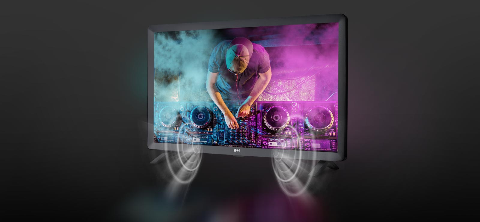 pohlcujúci zážitok s dvoma stereo reproduktormi s výkonom 5 W