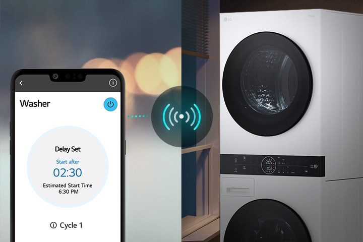 Na obrázku vľavo je muž, ktorý sa pozerá na telefón. Na obrázku vpravo je zobrazená práčka doma so zeleným svetlom na displeji. V strede medzi týmito dvomi obrázkami sa nachádza obrázok obrazovky telefónu, na ktorej sa zobrazuje práčka v aplikácii LG ThinQ a ikona pripojenia.