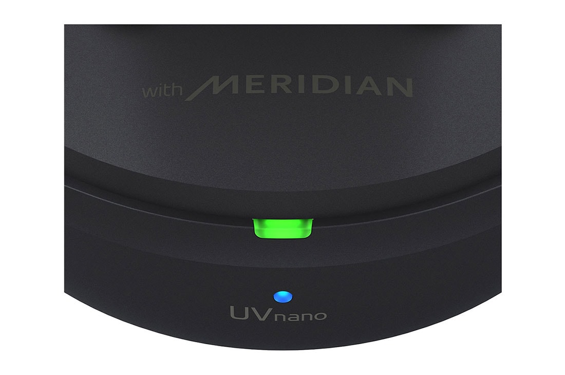 LG Bluetooth bezdrôtové slúchadlá | Meridian Audio | režim Ambient sound | 3 mikrofóny na slúchadlách | UVnano |výdrž batérie až 24 hodín  , Pohľad zblízka na prednú časť puzdra s rozsvieteným indikátorom nabíjania., TONE-FP8, thumbnail 10