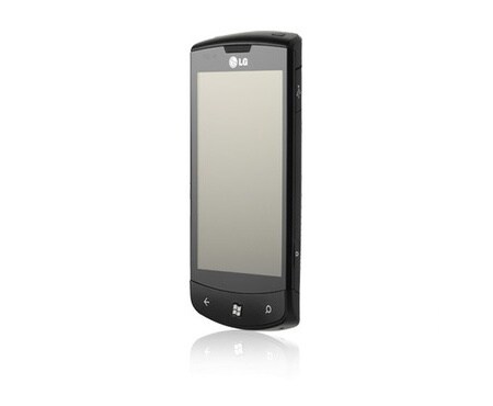 LG Preskúmajte všetko, čo máte na dosah ruky, E900