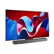 LG 55-palcový LG OLED evo AI C4 4K Smart TV OLED55C4, Mierne naklonený pravý bočný pohľad na televízor LG OLED evo, OLED C4 so Soundbarom LG pod ním, OLED55C45LA, thumbnail 3