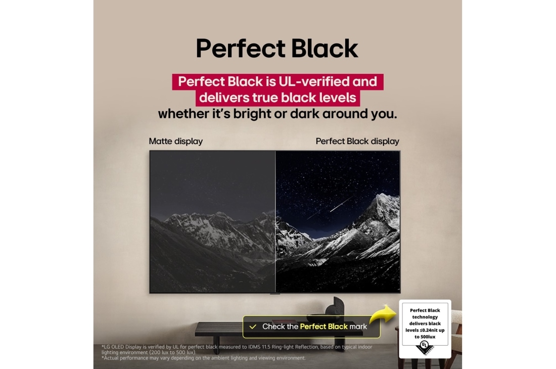 LG 48 palcový televízor LG OLED evo AI C5 4K Smart TV 2025, Obývacia izba s televízorom LG OLED TV namontovanom na stene. Na televízore sa zobrazuje horské pásmo na pozadí tmavej večernej oblohy plnej hviezd. Táto scéna je rozdelená napol a ukazuje, ako dokona, OLED48C54LA, thumbnail 7