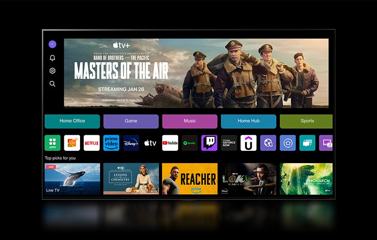 Écran d'accueil webOS 24 avec les catégories Home Office, Game, Music, Home Hub et Sports. Le bas de l'écran affiche des recommandations personnalisées sous « Meilleures sélections pour vous ».