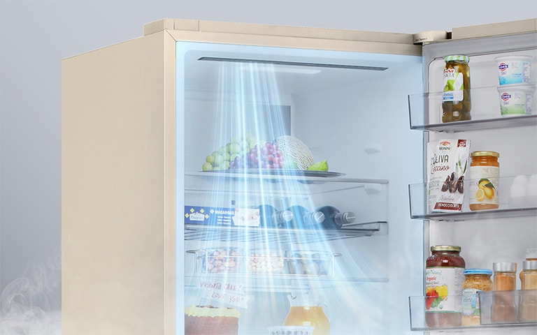 Зображення вентиляційних отворів, розташованих у передній частині холодильника, що забезпечує ефективне та рівномірне охолодження по всьому холодильнику.