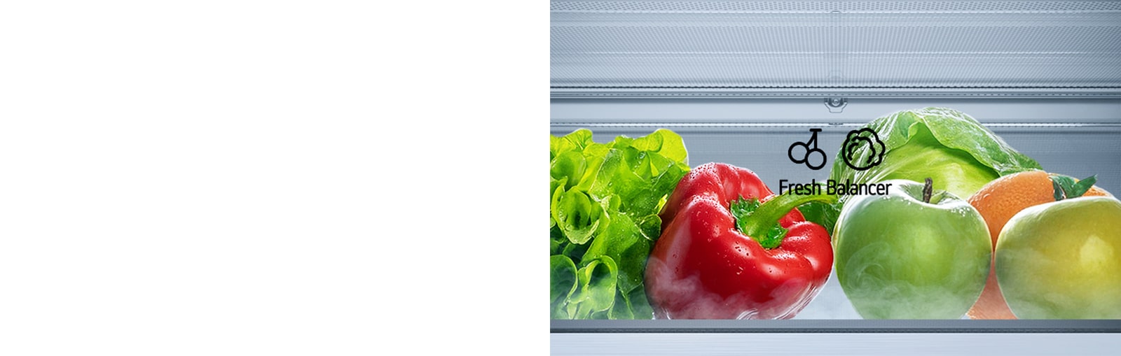 Холодильник LG із нижньою морозильною камерою, зображено відділення Fresh Balancer де зберігаються салат, болгарський перець, апельсини та яблука зі стрілками вгору та вниз, а також крупним планом кришка Moist Balance Crisper.