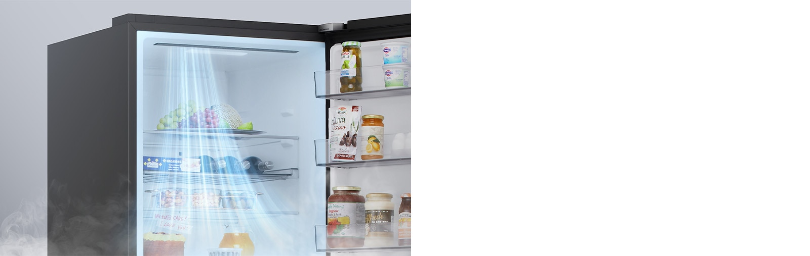 Зображення вентиляційних отворів, розташованих у передній частині холодильника, що забезпечує ефективне та рівномірне охолодження по всьому холодильнику.