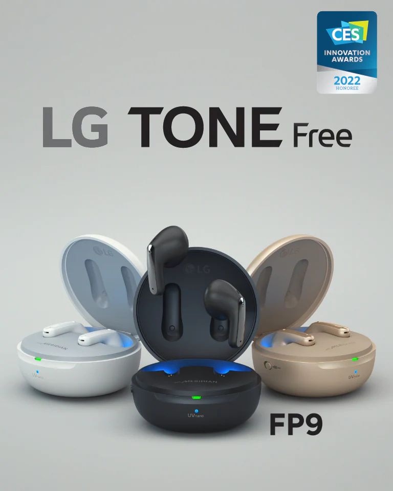 Відео, яке починається з кнопки великим планом на навушниках, що пливуть у повітрі, після чого відкриваються футляри чорних, золотавих і білих навушників LG TONE Free та з’являється текст LG TONE Free FP Series.