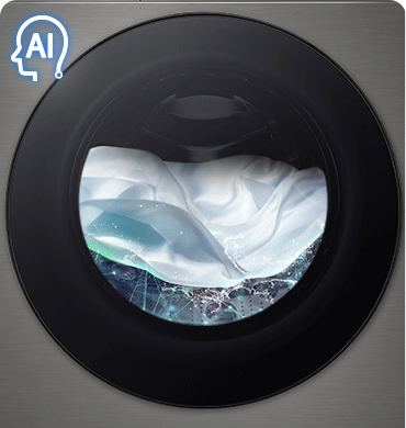 Зображено одяг, що переться, в барабані пральної машини