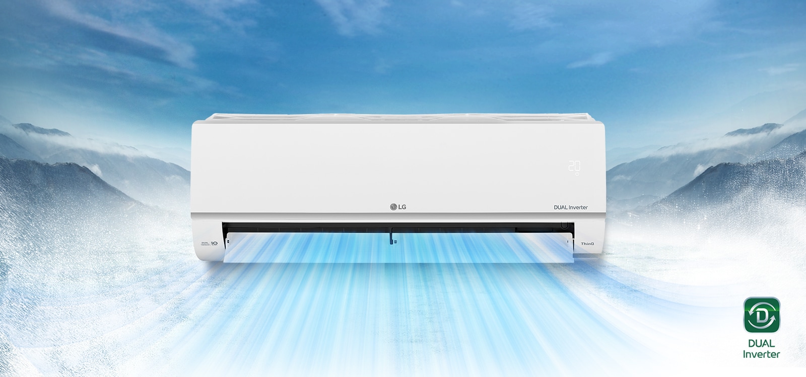 На задньому плані засніжений гірський пейзаж. Вид спереду кондиціонера на передньому плані, повітря виходить із нього. Логотип DUAL Inverter розташований у нижньому правому куті відео.
