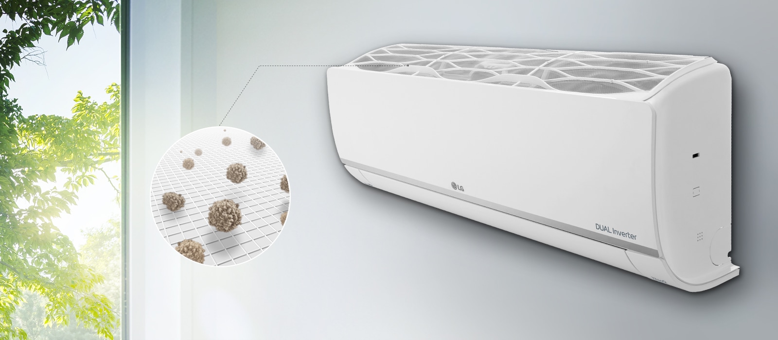 Вигляд збоку на кондиціонер LG, розміщений на стіні. Лінія від фільтра попереднього очищення, розміщеного зверху, веде до збільшеного кола, що показує пил, який вловив цей фільтр.