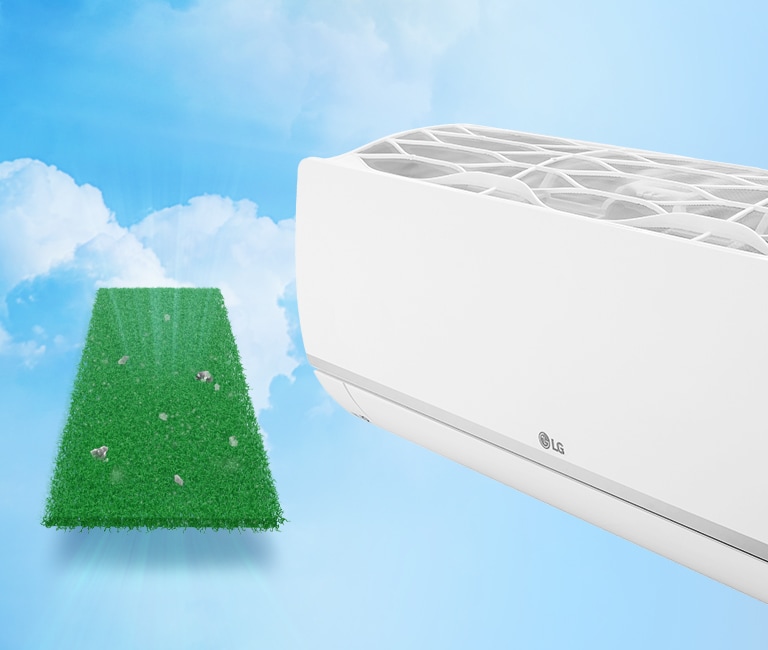 Вигляд на половину кондиціонера LG збоку на фоні синього неба з хмарками. Ліворуч від кондиціонера зображено антиалергенний фільтр, який вловлює частинки бруду.