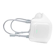 LG Очисник повітря індивідуального використання LG PuriCare™ AP300AWFA зі змінними фільтрами HEPA H13, Вид зліва на корпус із зеленим світлом, що вказує на повний заряд батареї, AP300AWFA, thumbnail 10