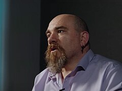 Це зображення професійного колориста Вальтера Волпатто.