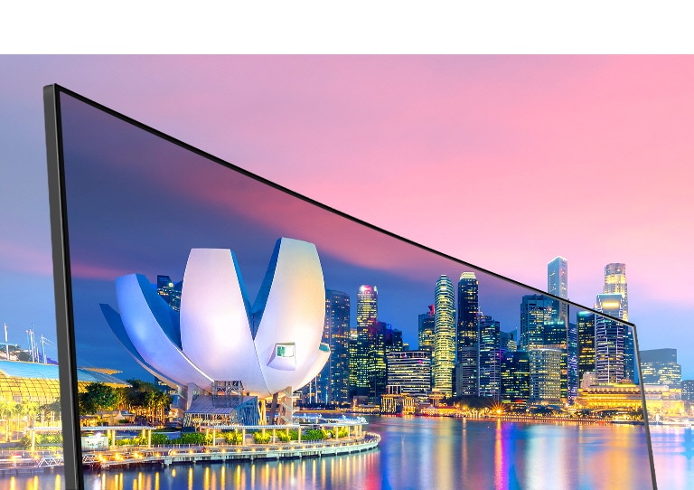 IPS дисплей з sRGB 99%