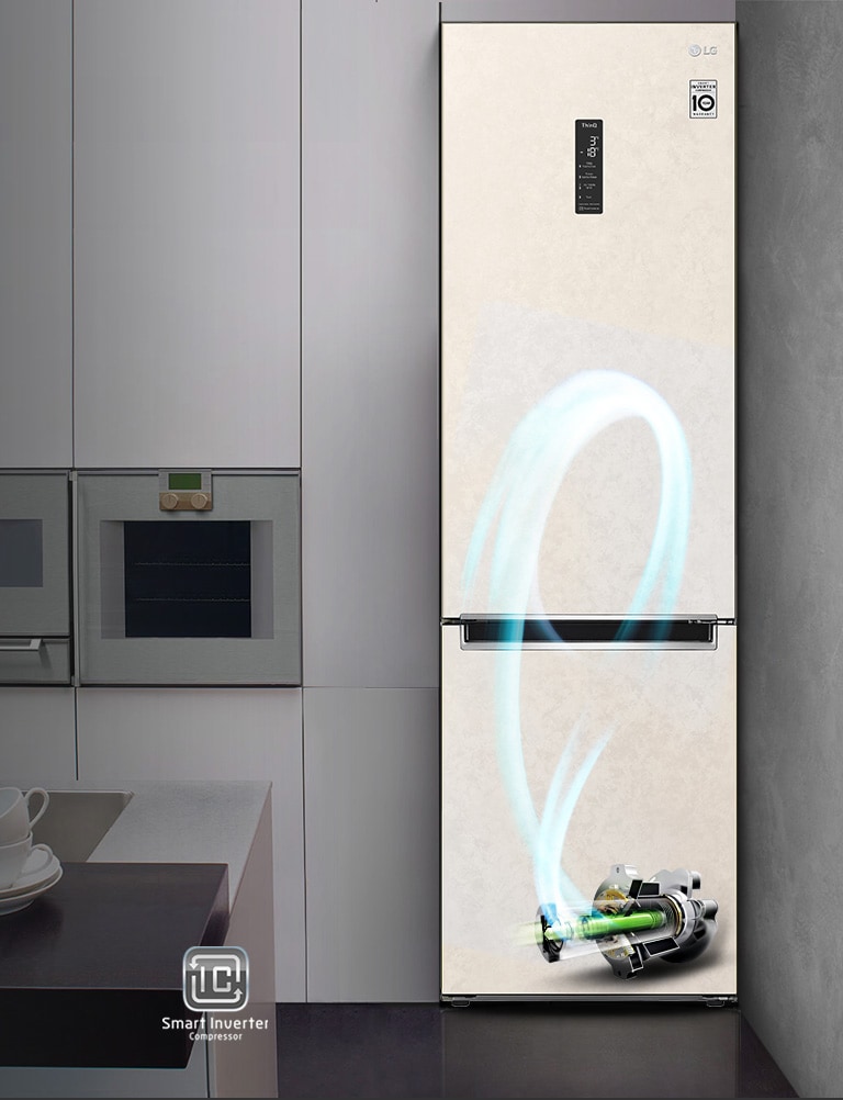 Показано холодильник, який гарно вписується в інтер'єр кухні, на ньому  підсвічено синім кольором схематичний прохід холодоагента від компресора, розміщеного внизу праворуч. Логотип Smart Inverter розміщений знизу ліворуч.