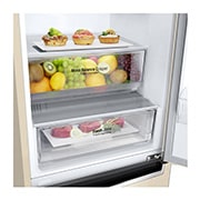 LG 384 л | Холодильник з нижньою морозильною камерою | DoorCooling+ | Інверторний компресор | Total No Frost , Висувний ящик з технологією Moist Balance Crisper, (заповнений продуктами), GC-B509MEWM, thumbnail 8