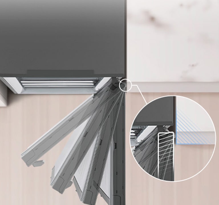 Вид згори донизу на холодильник, встановлений біля стіни з нульовим зазором дверної петлі.