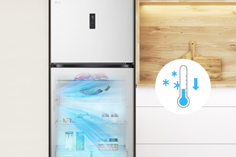 Холодильник LG із верхньою морозильною камерою з технологією Smart Fresh Air, яка знижує температуру на 1°C перед періодами інтенсивного використання для підвищення ефективності охолодження.