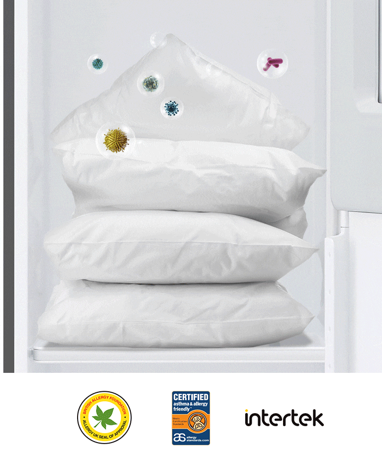 Відображаються по черзі зображення подушки та ляльки-зайчика, які стерилізують у LG Styler®.