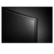 LG 65'' Ultra HD телевізор з технологією 4K Активний HDR, Пара, сидячи на дивані у вітальні, дивиться романтичний фільм по телевізору, 65UM7050PLA, thumbnail 10