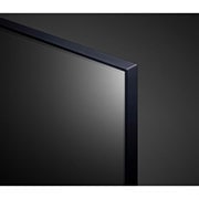 LG Телевізор LG UHD UR81 | 43 дюйми | 4K | 2023, Вид під кутом великим планом, 43UR81006LJ, thumbnail 8