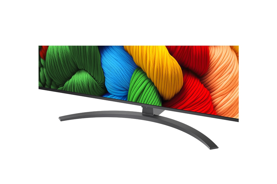 LG Телевізор LG NanoCell AI NANO81 | 65 дюймів | 4K Smart TV | 2025, Порівняння до й після того, як LG 4K Super Upscaling покращує якість зображення. Два панно з однаковим зображенням барвистого птаха, що сидить на гілці в лісі, праве панно вицвіло. Назва говорить про , 65NANO81A6A, thumbnail 8