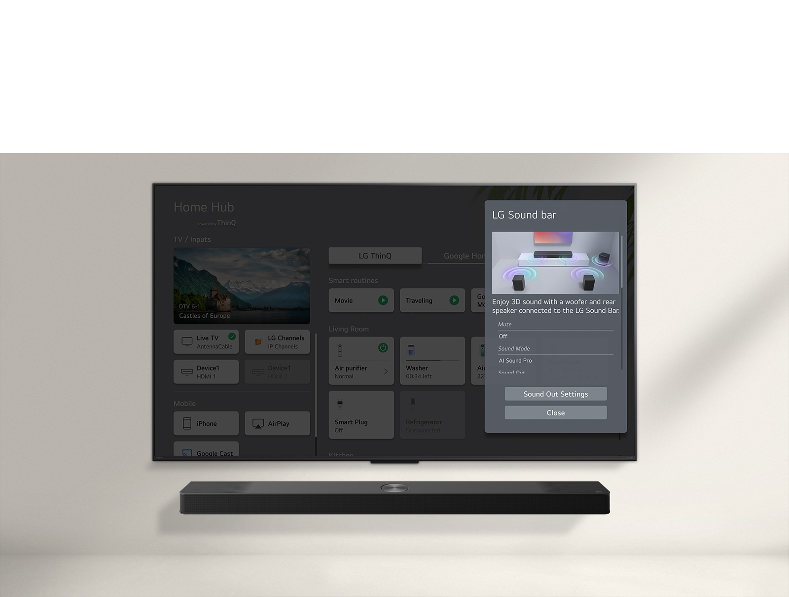 Саундбар LG розташований під телевізором LG QNED. На екрані телевізора знаходиться інтерфейс користувача саундбара та елементи керування гучністю телевізора.