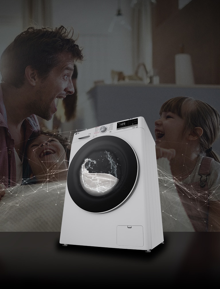 Зображено пральну машину попереду фонового зображення бвтька та двох доньок, яким весело, в інтере'єрі приміщення
