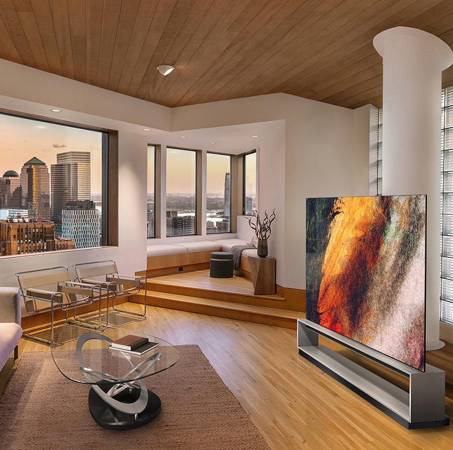 LG SIGNATURE OLED 8K TV is placed on the living room, decorated by Lignum Vitae wood.