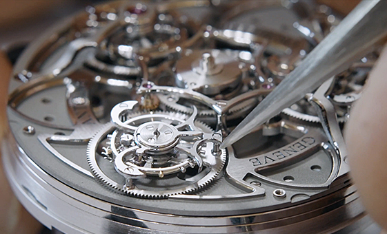 LG SIGNATURE Watchmaker Antoine Preziuso LG UK