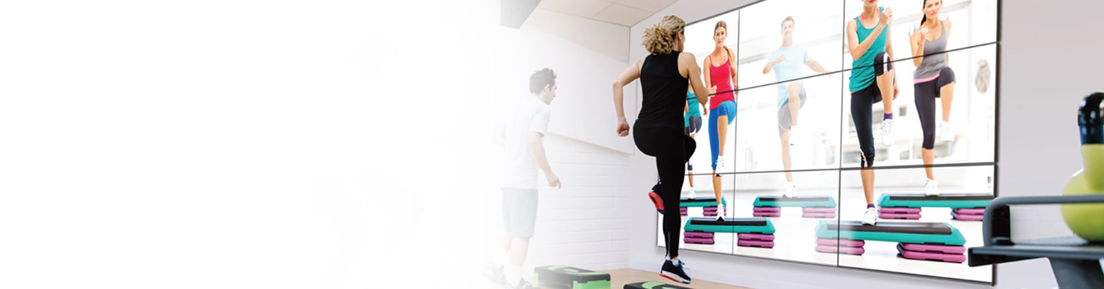 /us/business/commercial-display/fitness/discover/images/Fitness_1600X420_no_cta.jpg