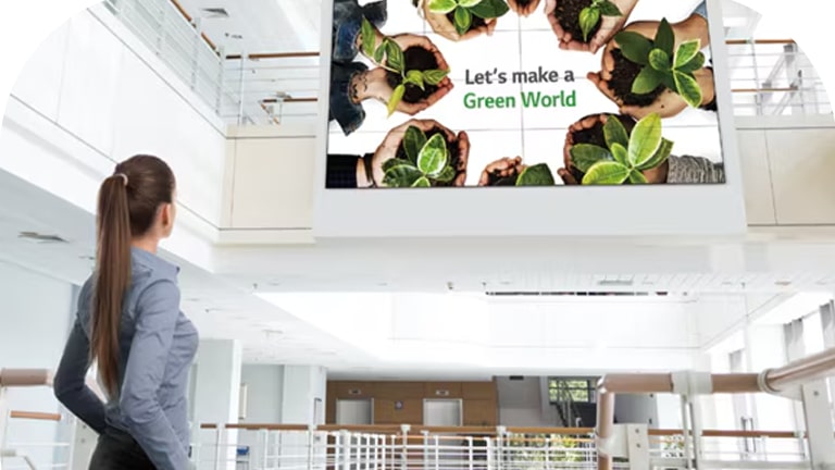 VSM5J-H 0.44mm Bezel Video Wall