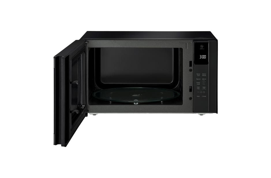 LG LMC1575BD: Black Stainless Steel Series 1.5 cu. ft. NeoChef™ Countertop  Microwave with Smart Inverter and EasyClean®