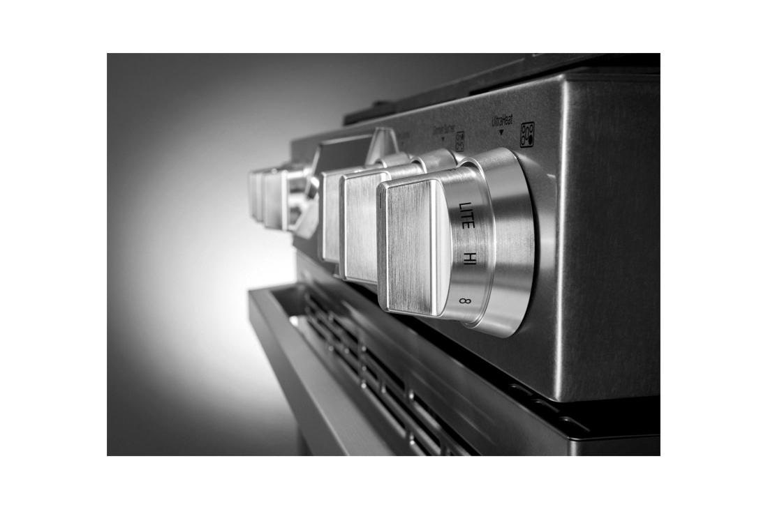 LG SIGNATURE 7.3 cu.ft. Smart wi-fi Enabled Dual Fuel Double Oven Range with ProBake Convection®, LUTD4919SN, thumbnail 5