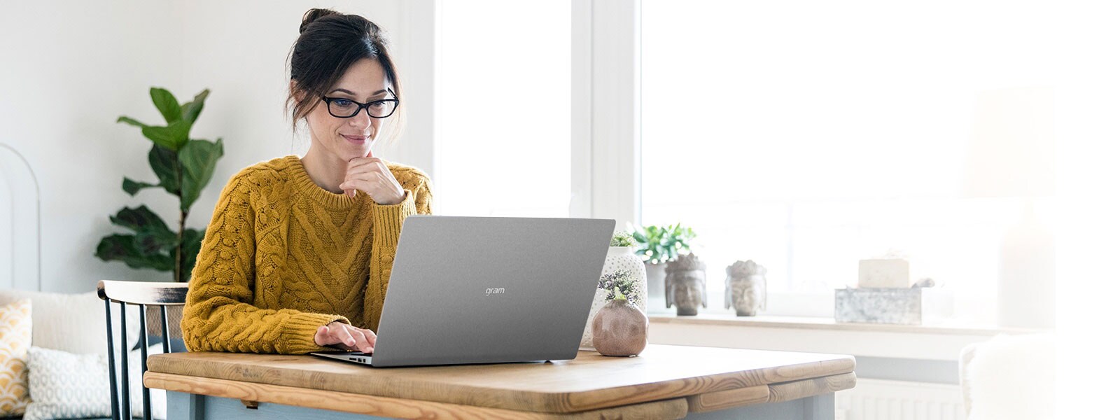 Working from home with LG Gram Laptop