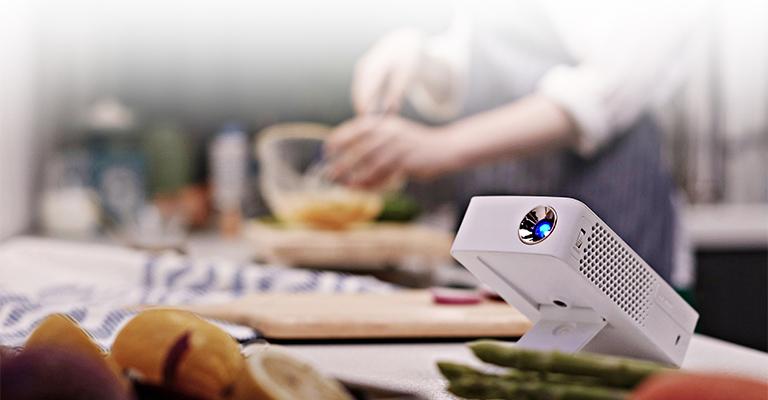 LG PH30JG: HD LED Portable MiniBeam Projector w/ up to 4 hour 