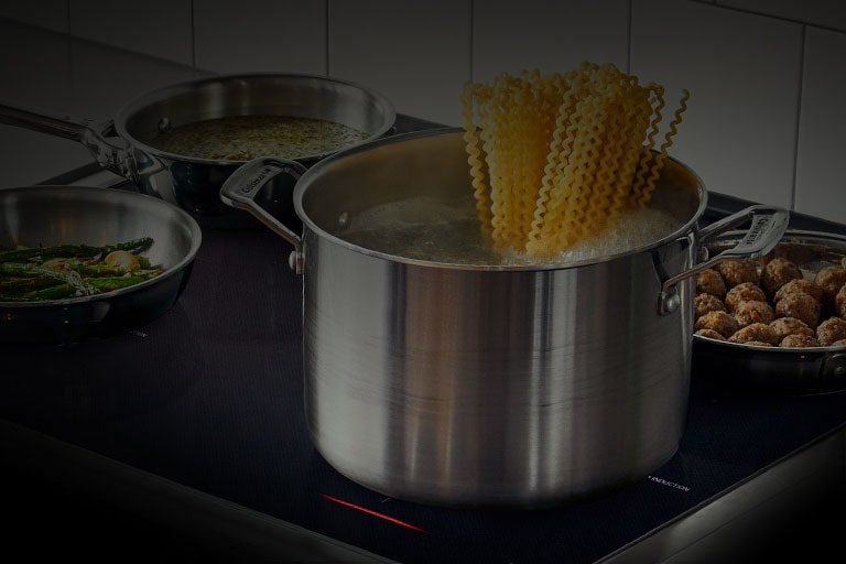 Heat transfers directly into pans.3