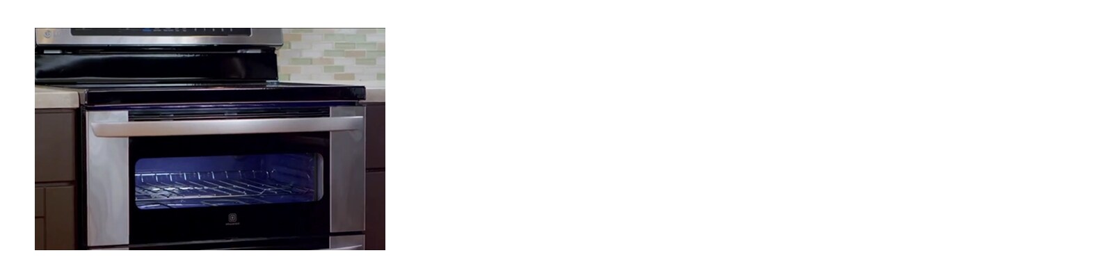 A Clean Oven in Just 10 Minutes3